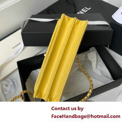 Chanel Shiny Crumpled Lambskin, Imitation Pearls  &  Gold-Tone Metal Clutch with Chain Bag AP3803 Yellow 2025